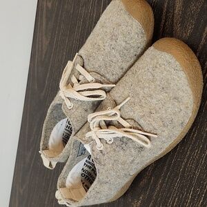 Keen Mosey Derby felt shoes Tan Gray Mens 11